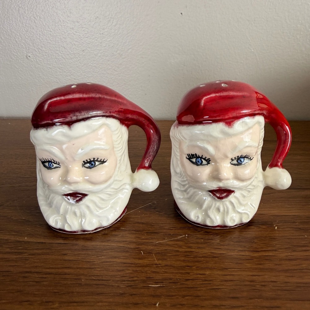 Vintage Style Santa Claus Ceramic Salt and Pepper Shakers Red White Holiday
